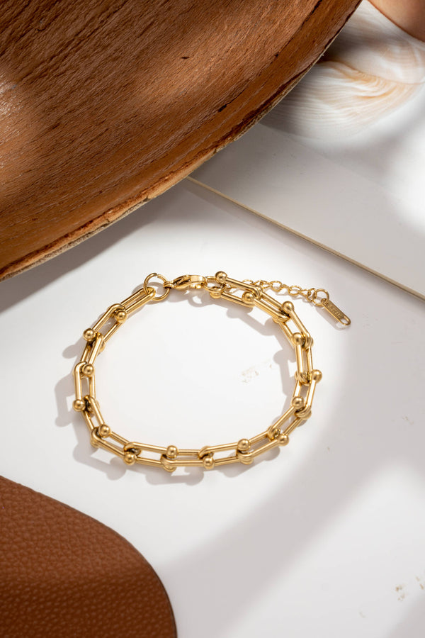 Modern steel necklace and bracelet set with rectangular mesh