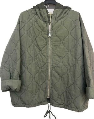 Green quilted jacket with a zipper and hood 