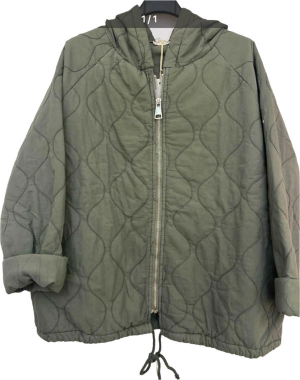 Green quilted jacket with a zipper and hood 