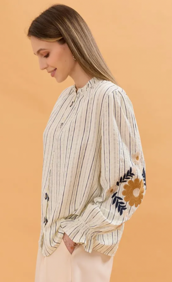 Spring Top w/Floral Detail