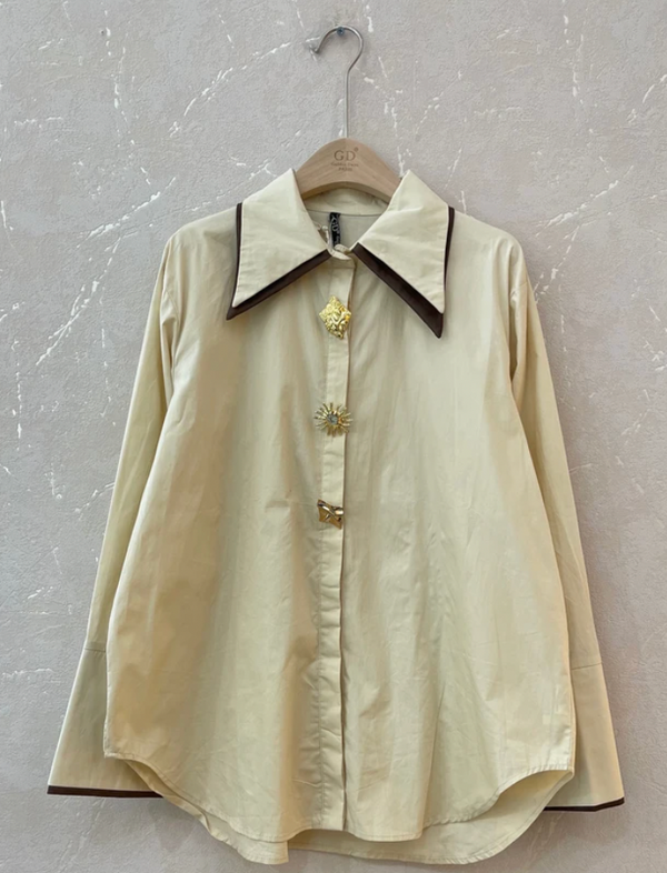 Contrast Collar Shirt w/Jewel Buttons