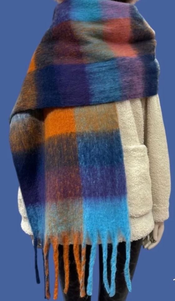 Multicolored scarf with blue tones throughout