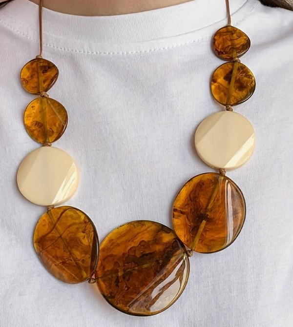 Short Chain Link & Resin Necklace