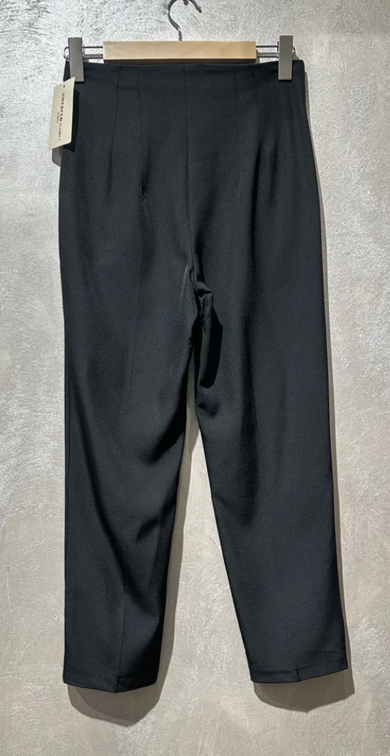 High-waisted Straight Trousers w/Structured Pleats