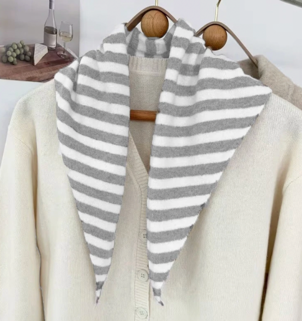 Small Triangle Scarves