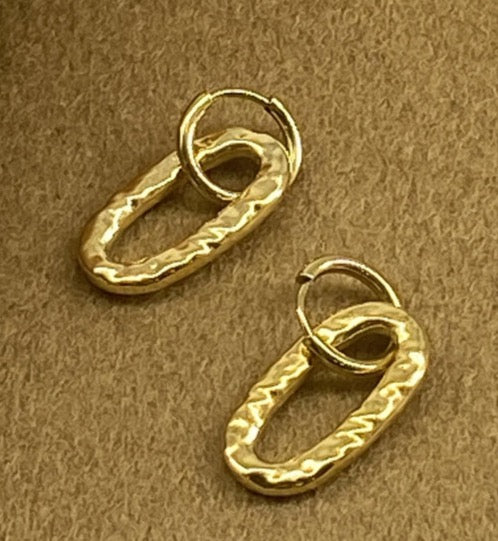 Battered oval earrings