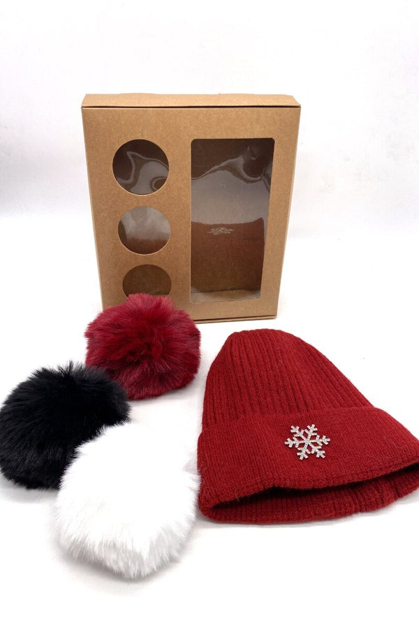 Beanie set with snowflake detail, 3 removable pompon