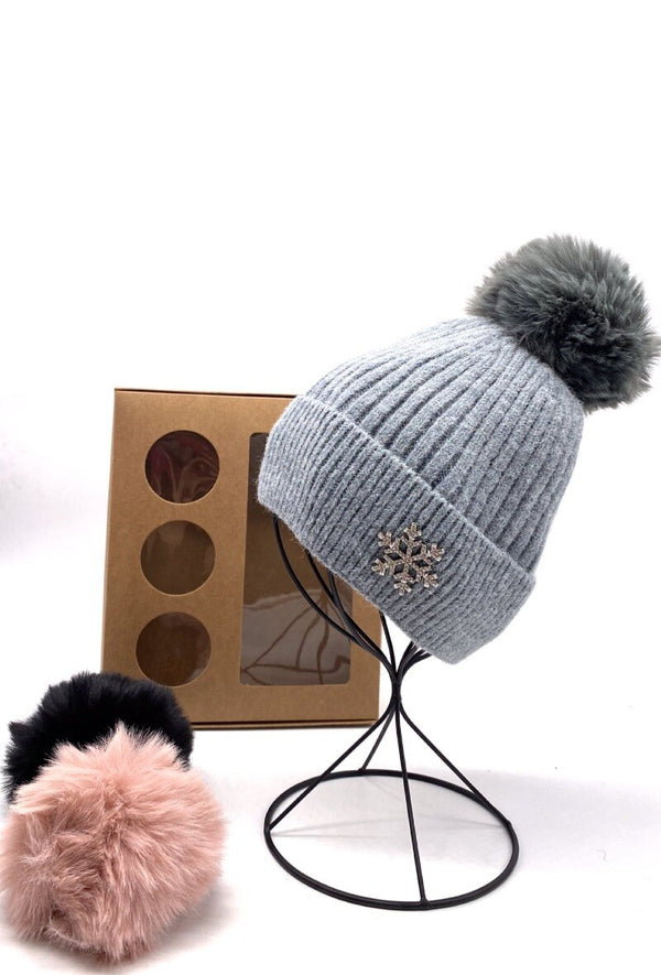 Beanie set with snowflake detail, 3 removable pompon